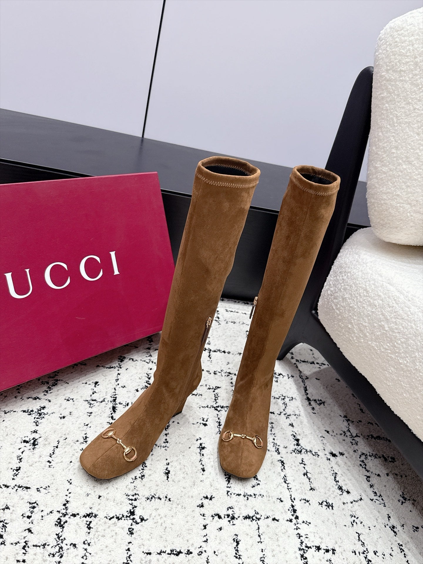 GUCCI 26S HORSEBIT KNEE-HIGH BOOTS 75 MM IN BROWN SUEDE