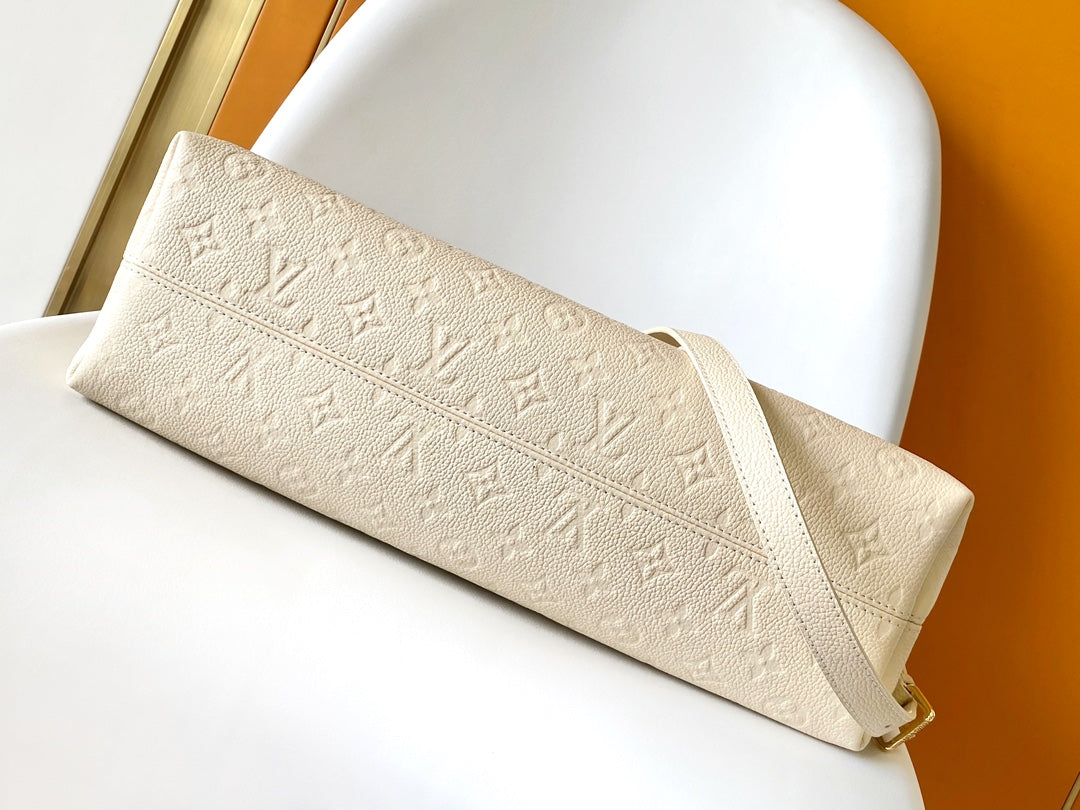 LV 25S BABYLONE TOTE GM BAG 37 IN CREAM CALFSKIN GOLD HARDWARE