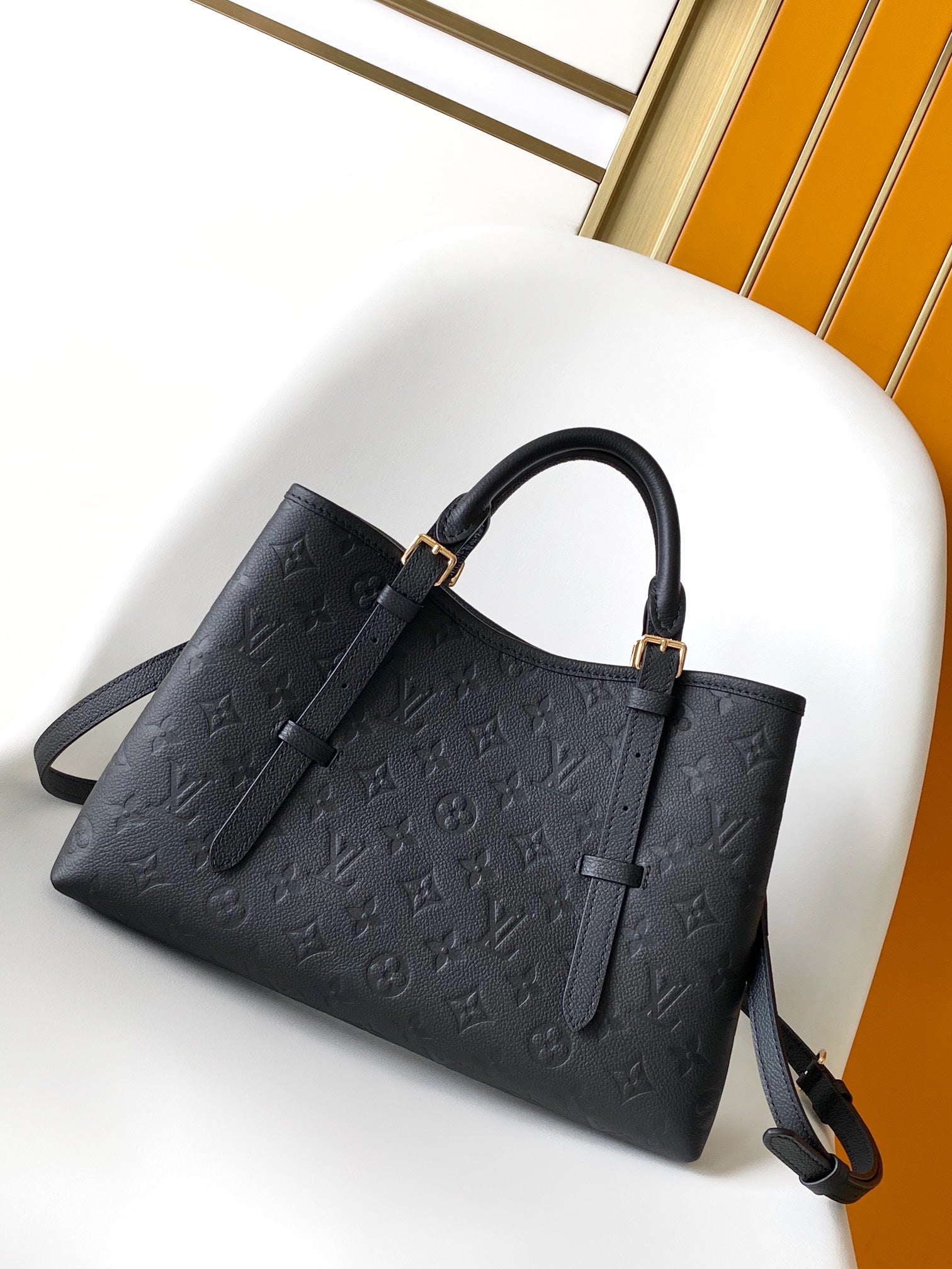 LV 25S BABYLONE TOTE BAG 32 IN BLACK CALFSKIN GOLD HARDWARE