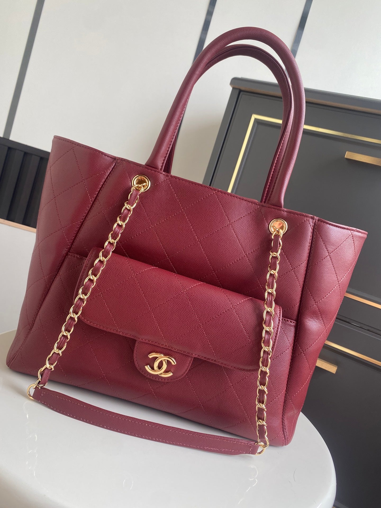 CHANEL 26S QUILTED LARGE SHOPPING TOTE 39 IN BURGUNDY RED CAVIAR CALFSKIN GOLD HARDWARE