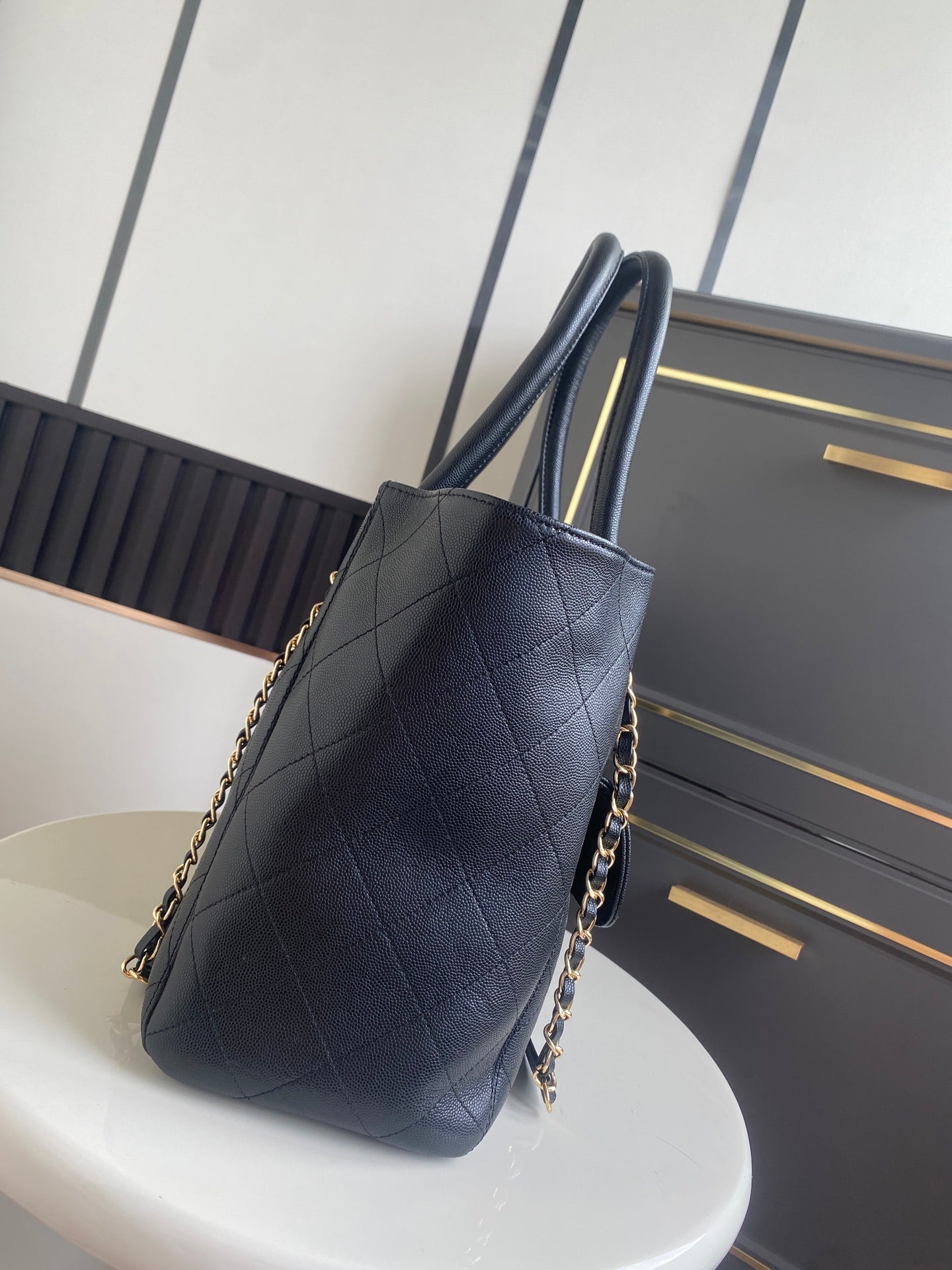 CHANEL 26S QUILTED LARGE SHOPPING TOTE 39 IN BLACK CAVIAR CALFSKIN GOLD HARDWARE