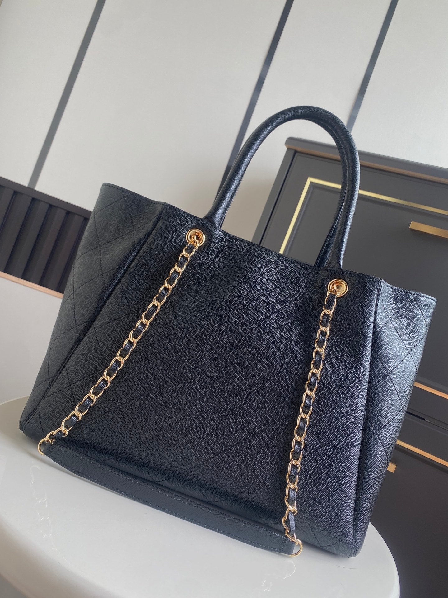 CHANEL 26S QUILTED LARGE SHOPPING TOTE 39 IN BLACK CAVIAR CALFSKIN GOLD HARDWARE