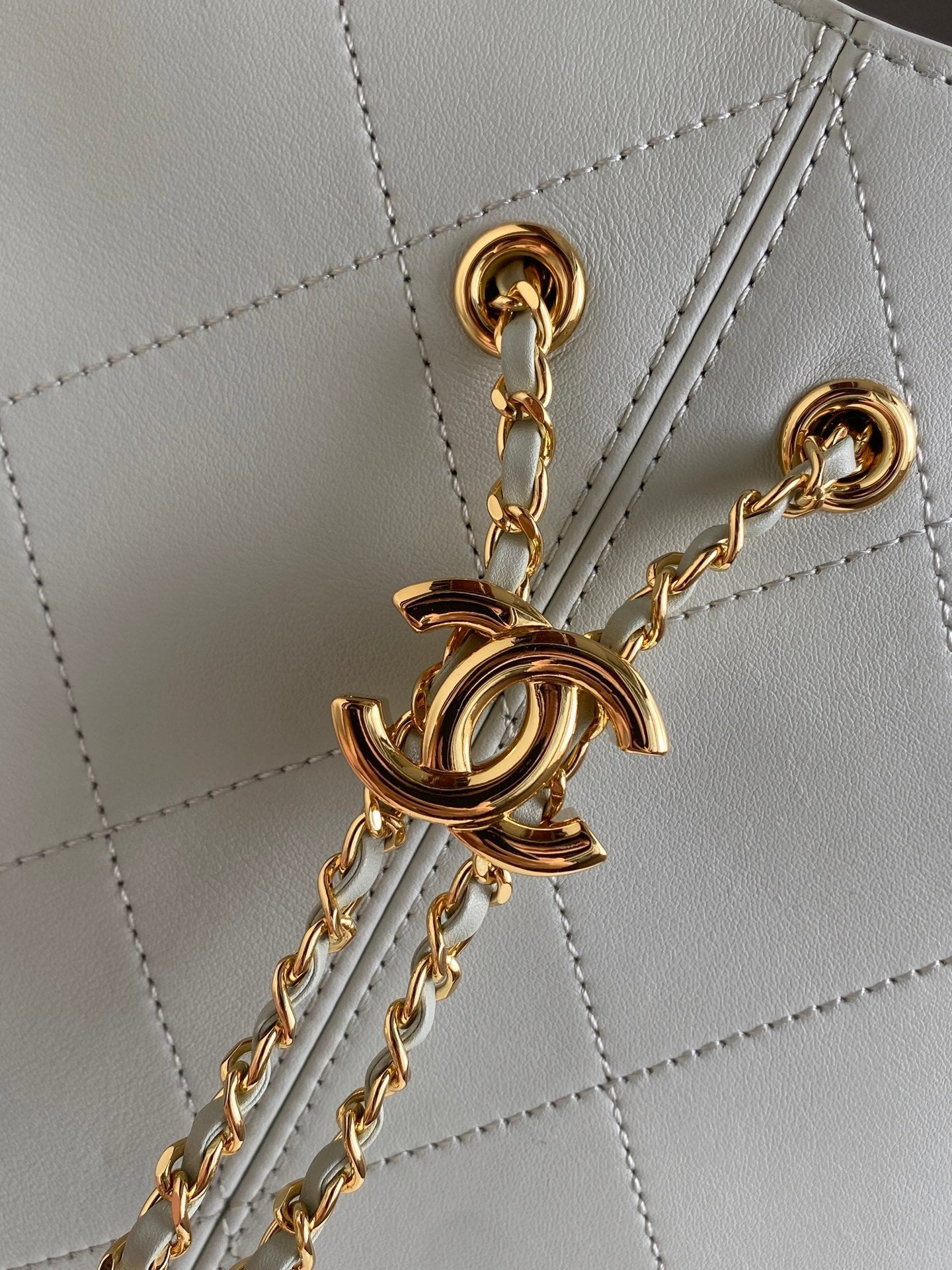 CHANEL 26S QUILTED HOBO LARGE BAG 35 IN PALE BLUE CALFSKIN GOLD HARDWARE