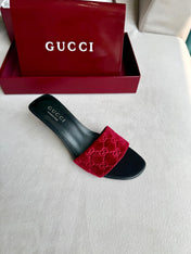 GUCCI 26S SLIDE SANDALS 55 MM IN DARK RED VELVET