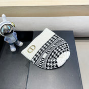 KNITTED BEANIE HAT IN WHITE MIX BLACK CASHMERE WOOL 422479
