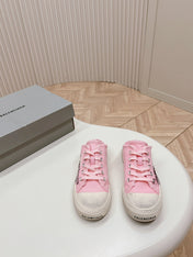 SNEAKER MULES IN PINK CANVAS GRAFFITI LOGO