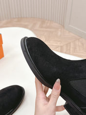 KELLY BUCKLE SHORT BOOTS IN BLACK SUEDE