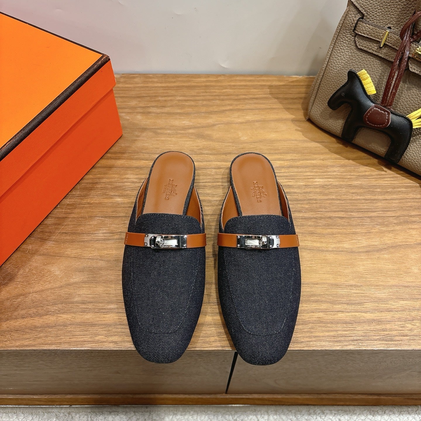 HM 26S OZ MULE IN BLACK DENIM SILVER HARDWARE 02