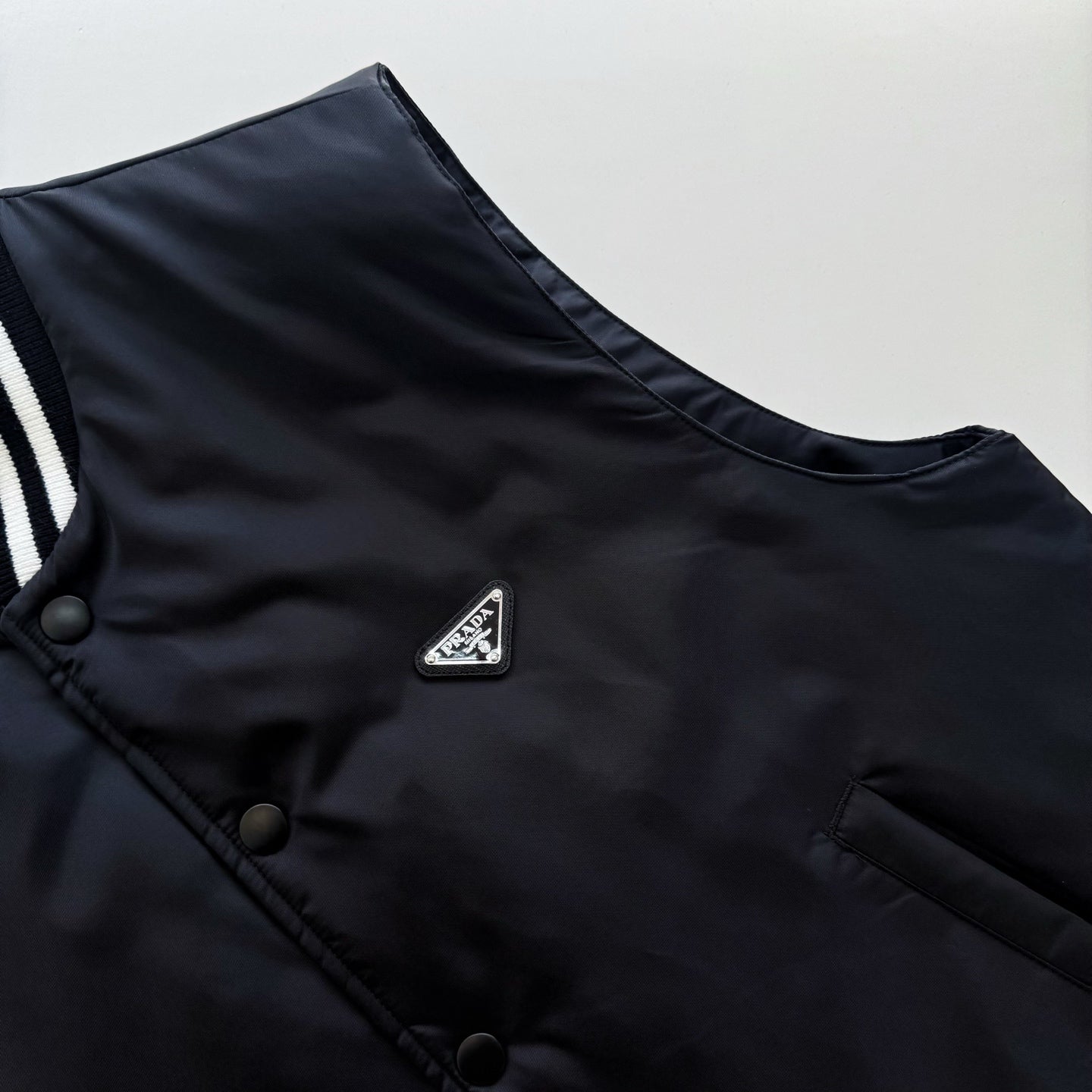 PRADA 25S DOWN VEST 359