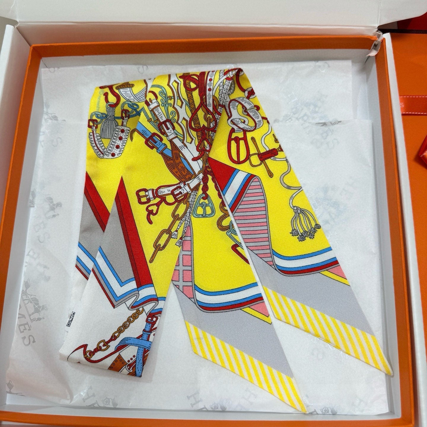 HERMES 25S SCARF 90 IN SILK 853143