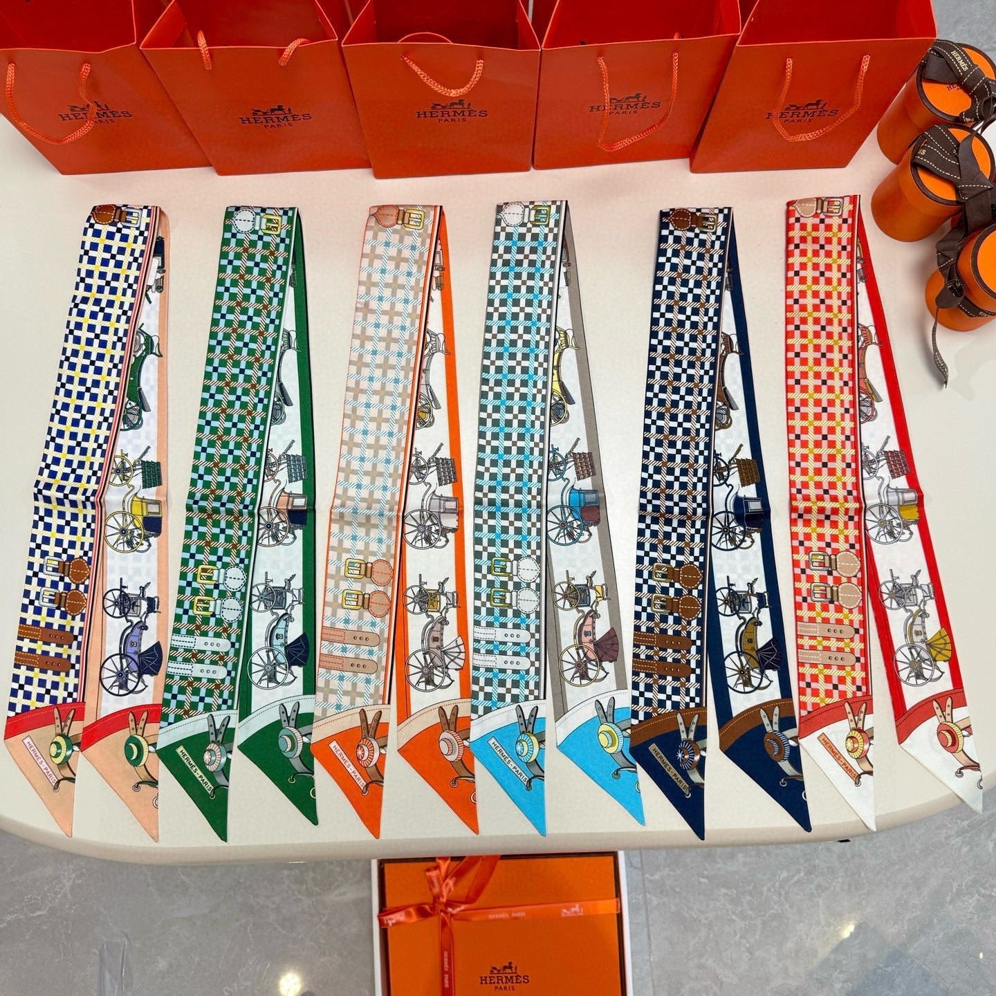 HERMES 25S SCARF 90 IN SILK 854952