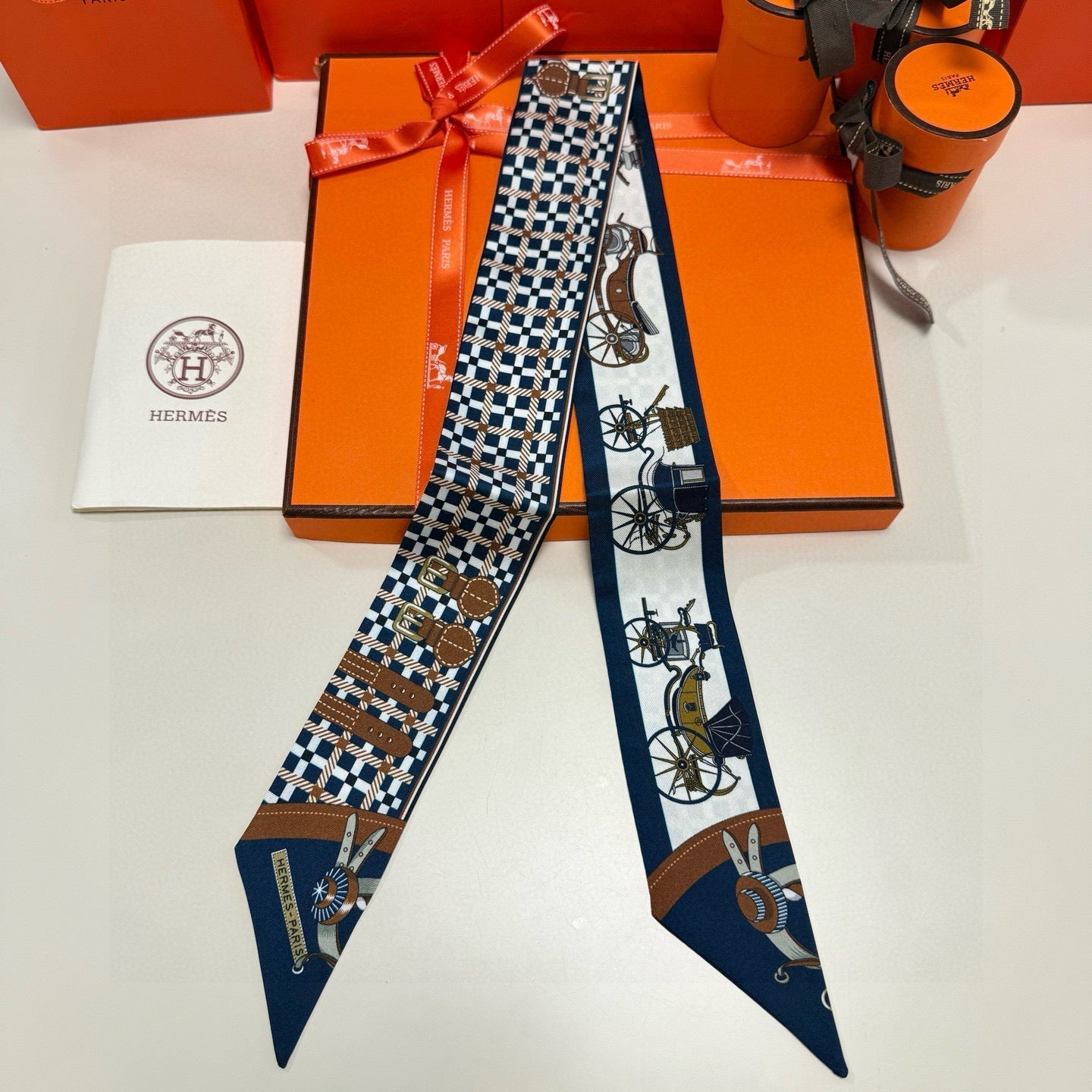 HERMES 25S SCARF 90 IN SILK 854954