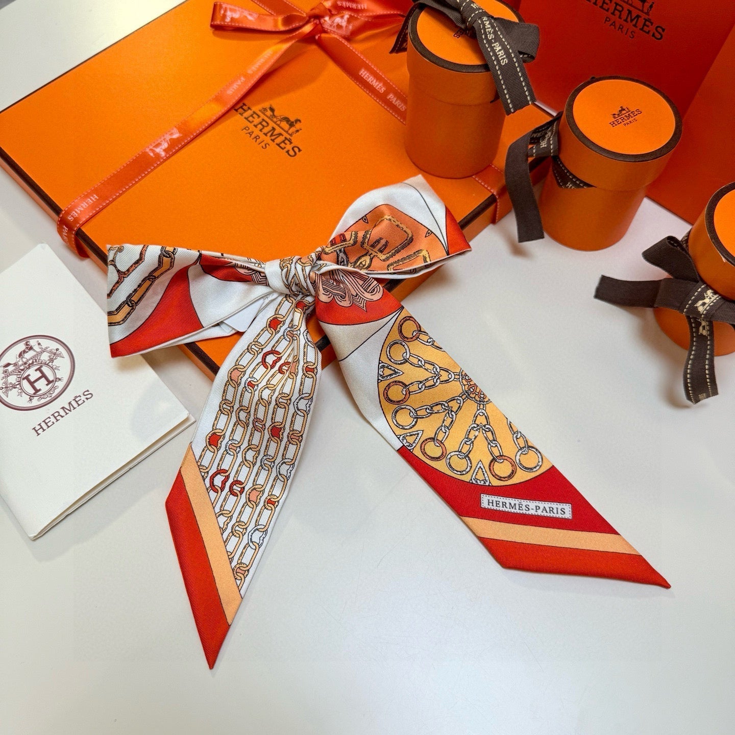 HERMES 25S SCARF 90 IN SILK 856722
