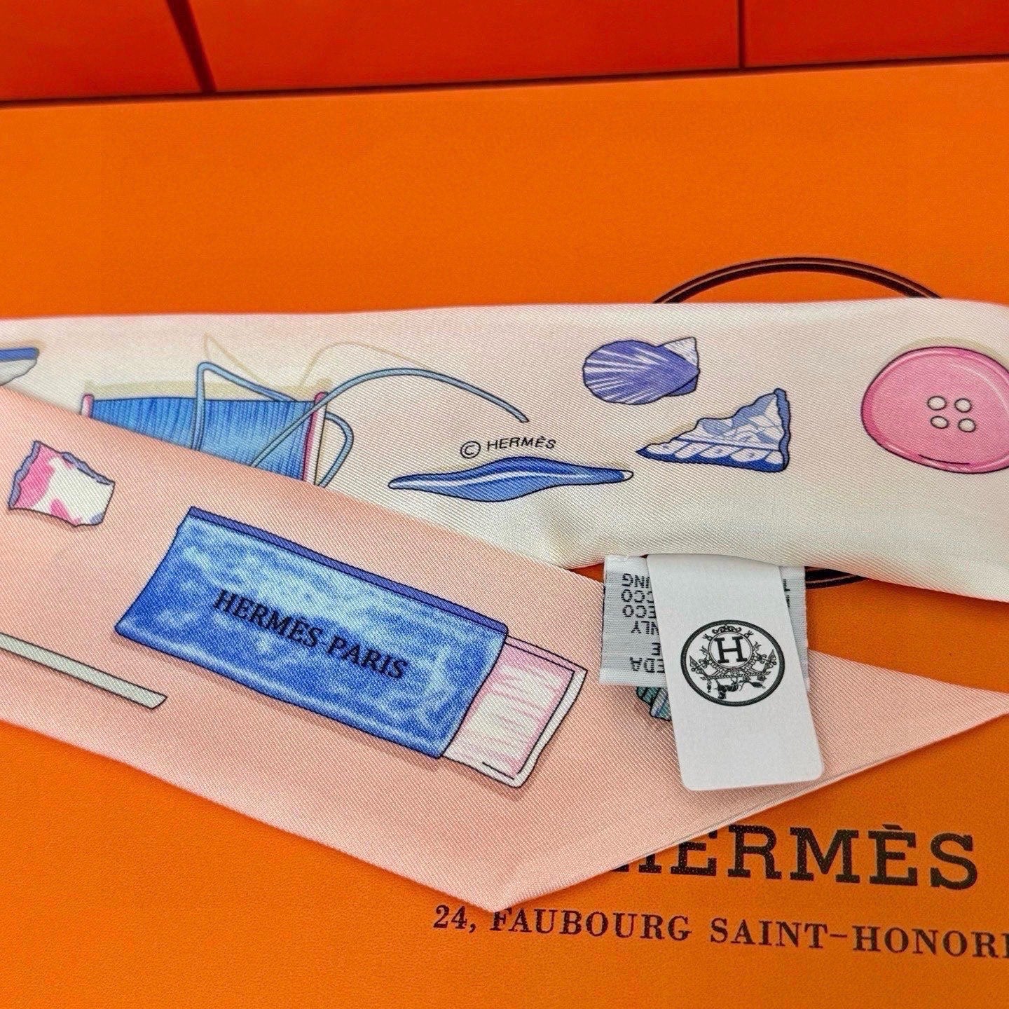 HERMES 26S TWILLY SCARF 86 IN SILK 498646