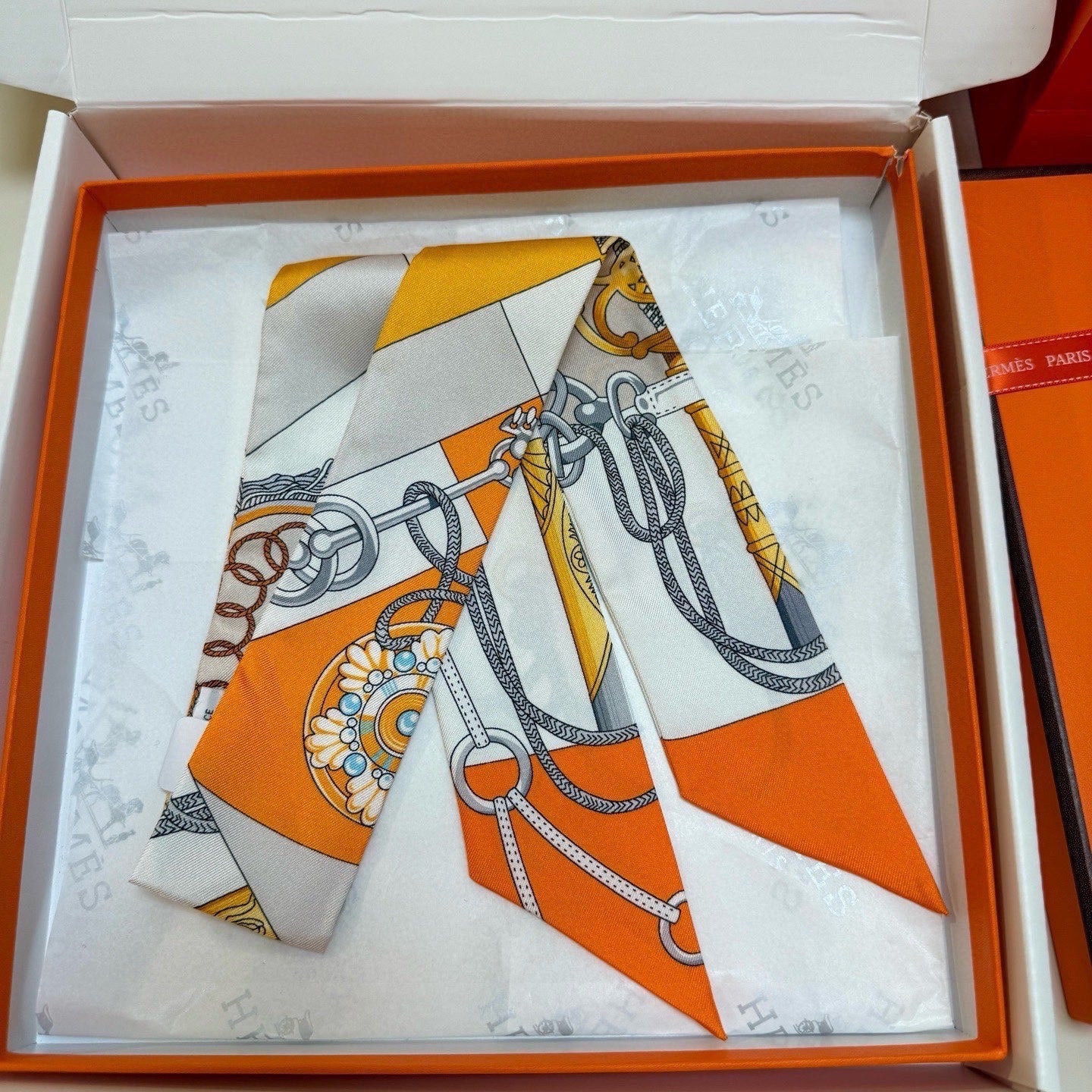 HERMES 26S TWILLY SCARF 86 IN SILK 496172