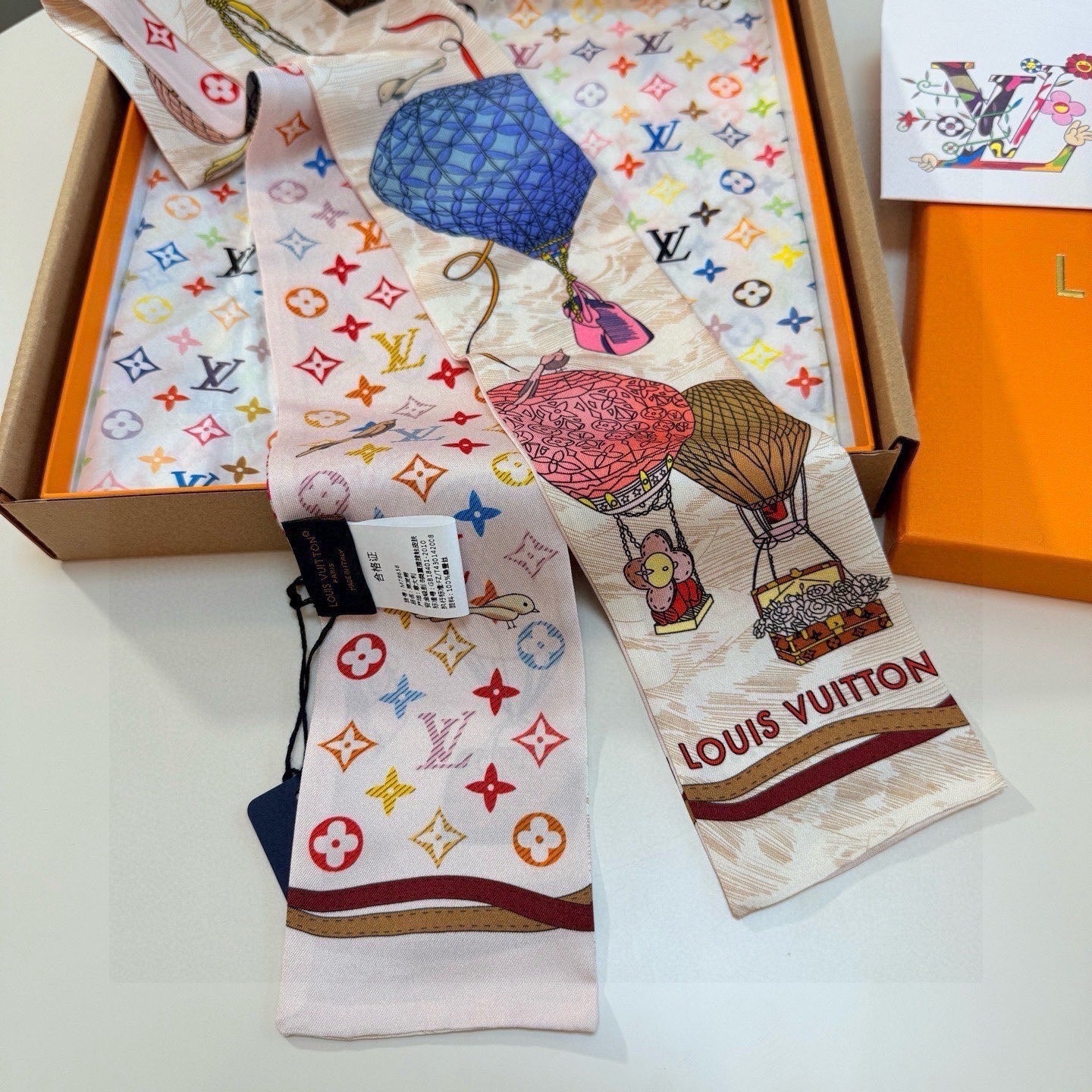 LV 26S SCARF 120 IN SILK 320650