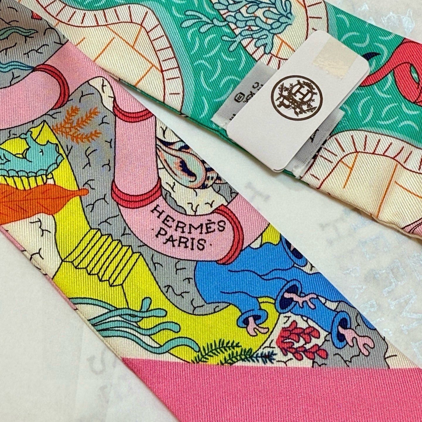 HERMES 26S TWILLY SCARF 86 IN SILK 492604
