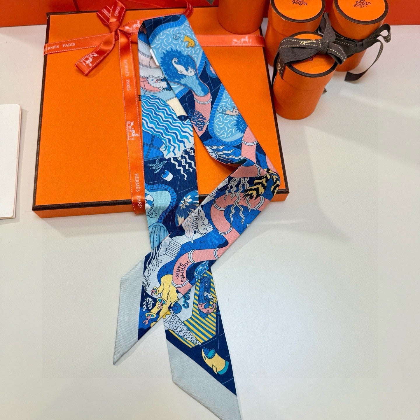 HERMES 26S TWILLY SCARF 86 IN SILK 492605