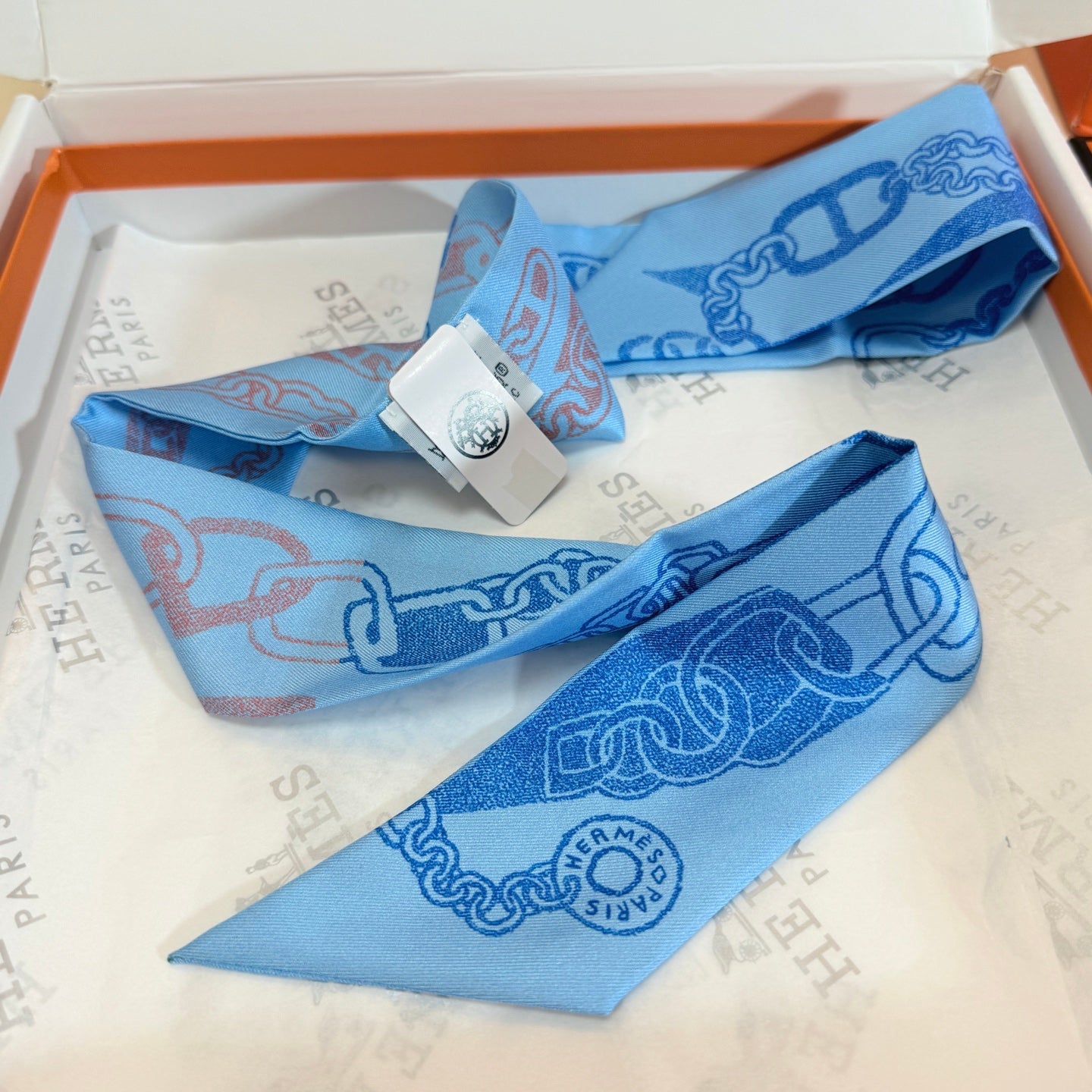 HERMES 26S TWILLY SCARF 86 IN SILK 492624