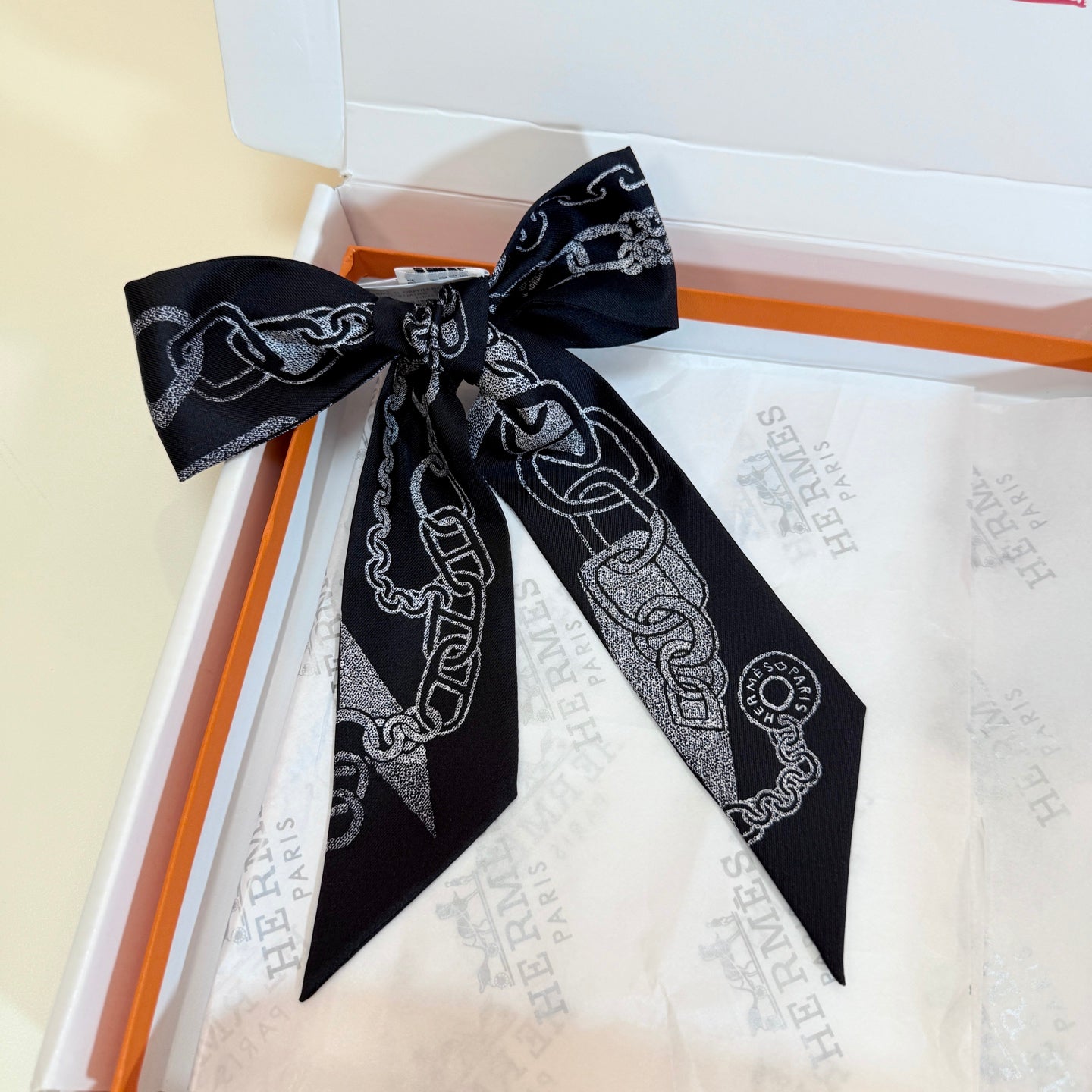 HERMES 26S TWILLY SCARF 86 IN SILK 492628