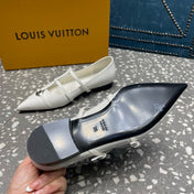 POINTED FLAT SHOES IN WHITE CALFSKIN