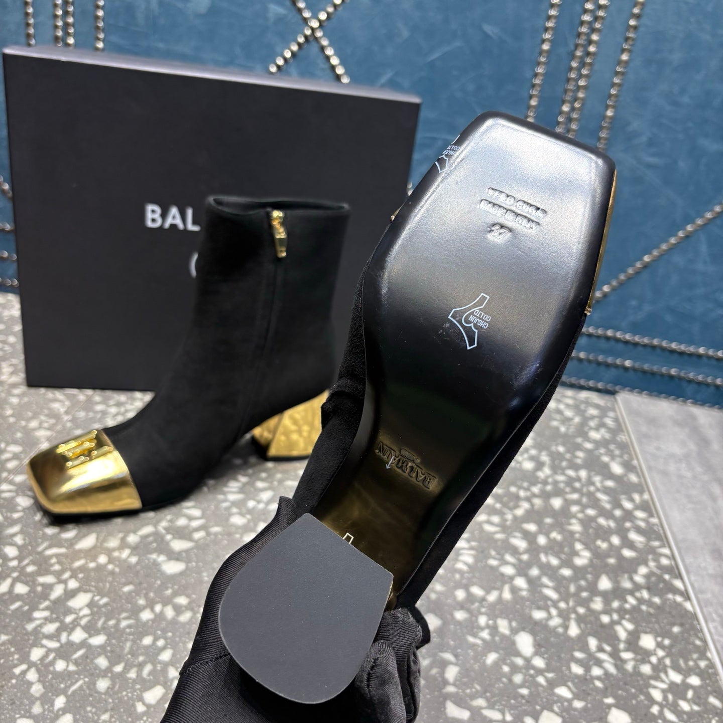 BALMAIN 26S BOOTS 65 MM IN BLACK SUEDE AND GOLD CALFSKIN