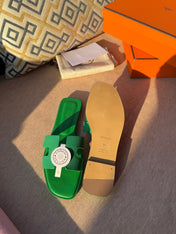 0RAN SANDALS IN SHAMROCK GREEN CALFSKIN