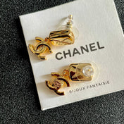 CHANEL 26S DOUBLE C LOGO QUILTED RECTANGULAR DROP EARRINGS IN GOLD METAL 630070
