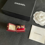 CHANEL 26S DOUBLE C LOGO GREY ENAMEL SQUARE STUD EARRINGS IN GOLD METAL 631037