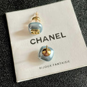 CHANEL 26S DOUBLE C LOGO BLUE ENAMEL SQUARE STUD EARRINGS IN GOLD METAL 631038