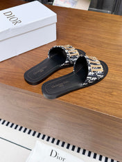 DIOR 26S D-WAY SLIDE IN BLACK DIOR OBLIQUE EMBROIDERED COTTON WITH GOLD HARDWARE