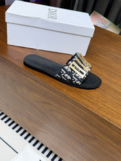 DIOR 26S D-WAY SLIDE IN BLACK DIOR OBLIQUE EMBROIDERED COTTON WITH GOLD HARDWARE