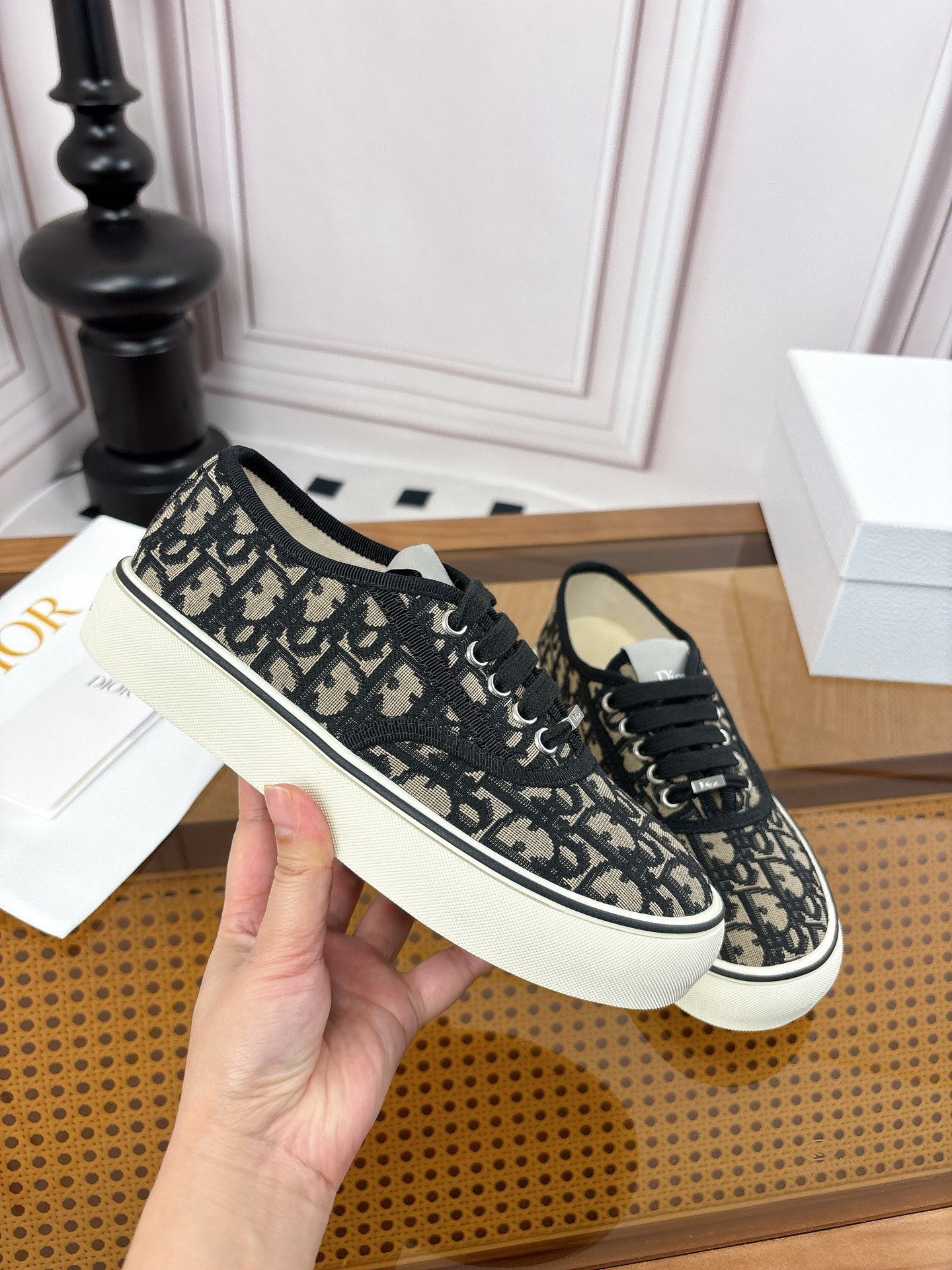 DIOR 26S LOW TOP SNEAKERS 35MM IN BLACK OBLIQUE CANVAS WITH RUBBER SOLE