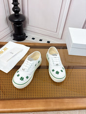DIOR 26S LOW TOP SNEAKERS 35MM IN WHITE CANVAS WITH CLOVER EMBROIDERY