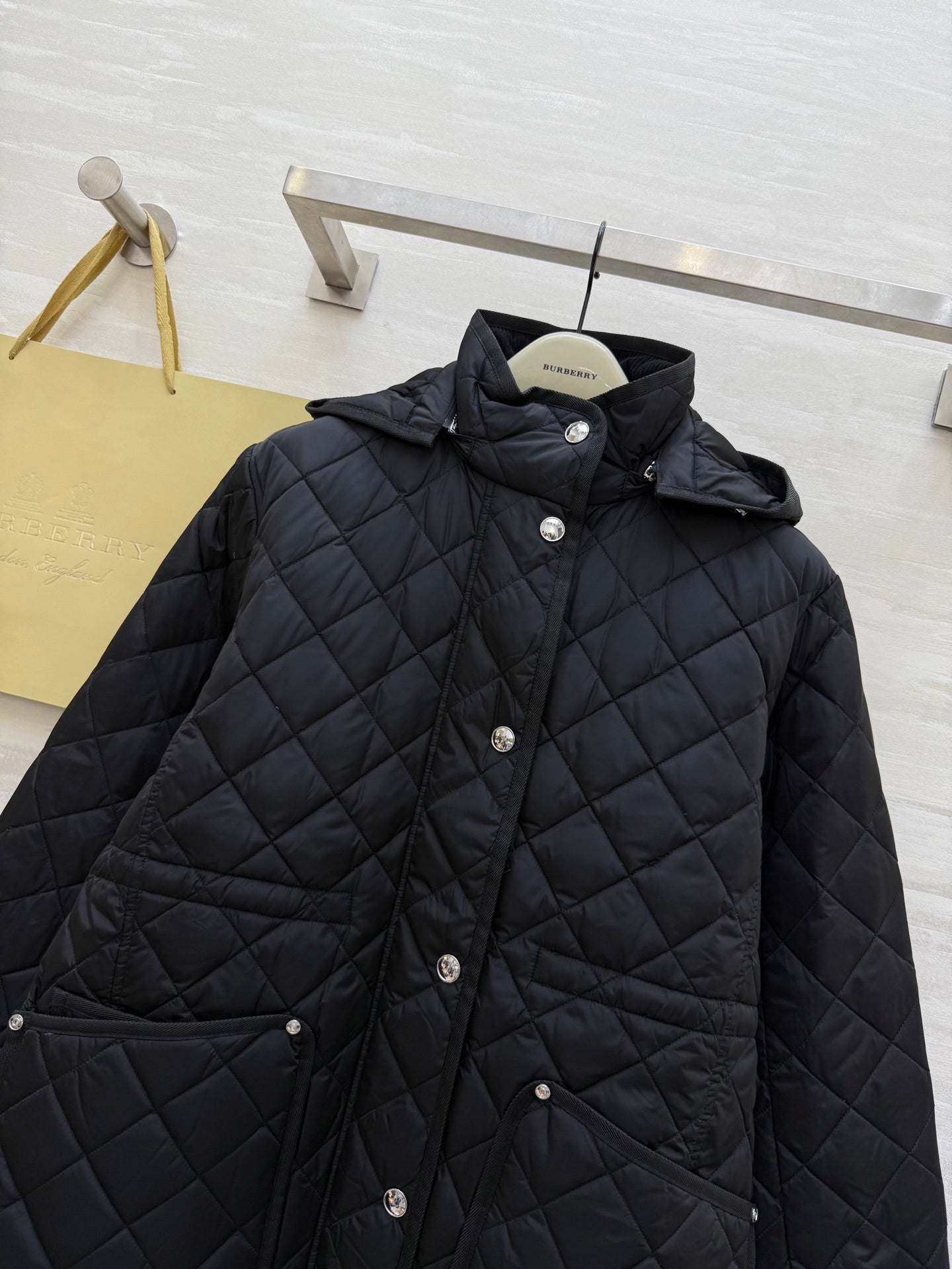 BURBERRY 25S HOODED DOWN COAT 164