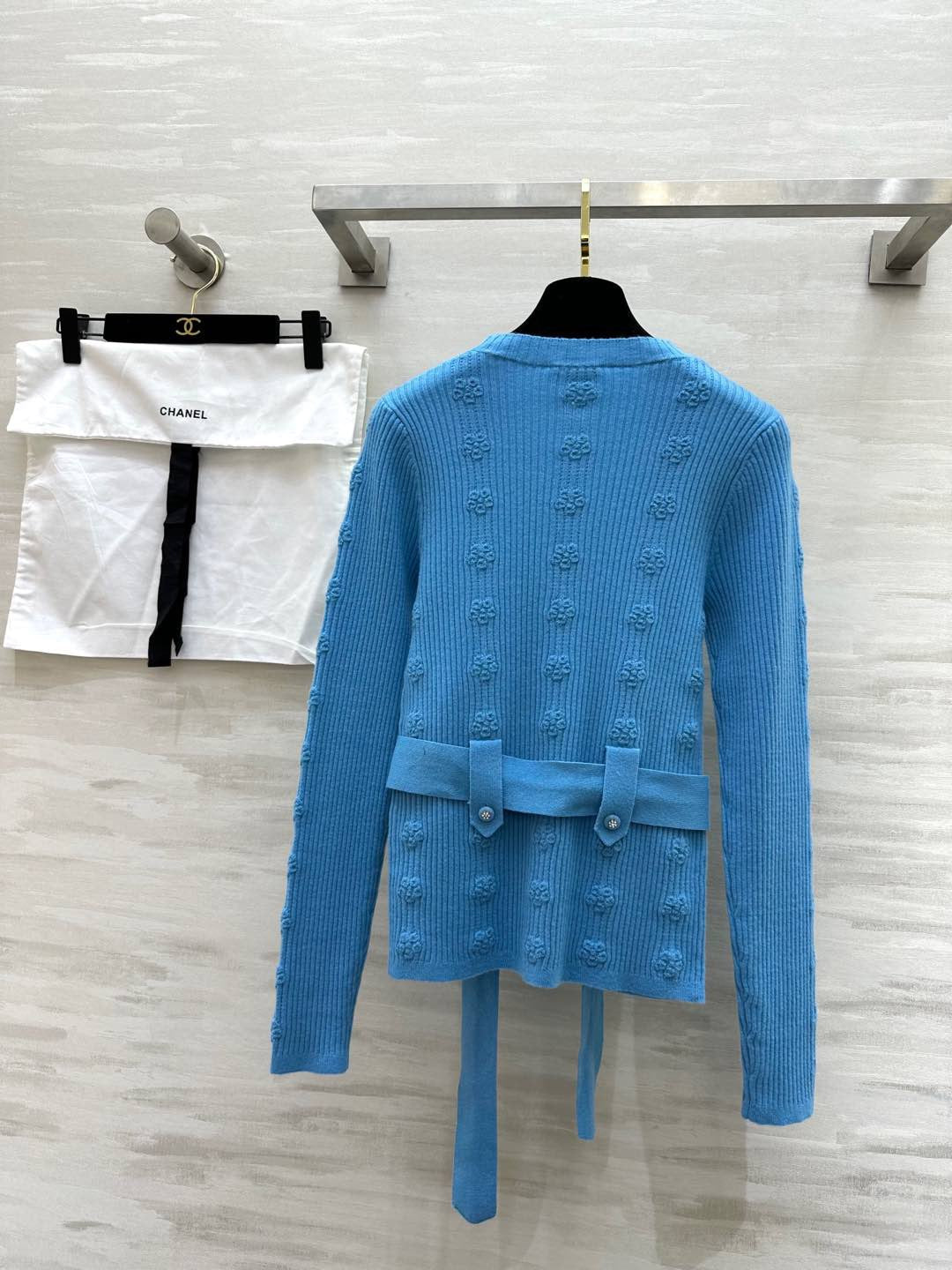 CHANEL 26S SWEATER 675