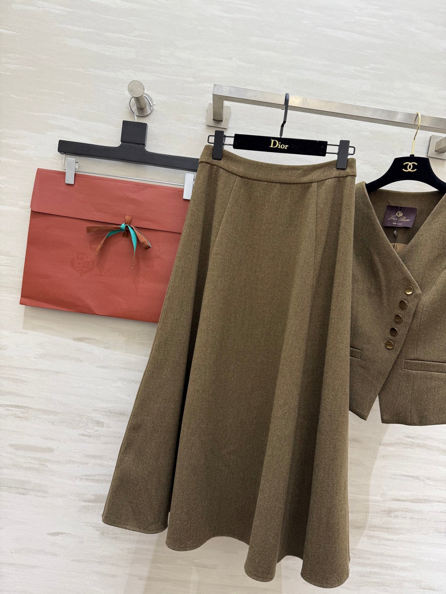 LP 26S VEST & SKIRT SET 446