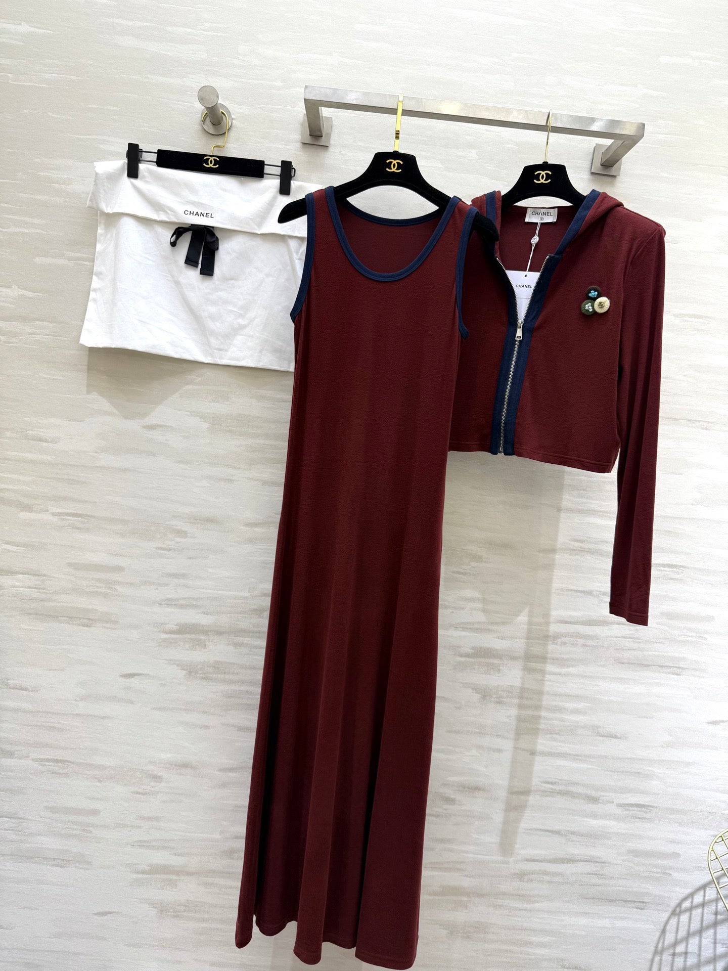 CHANEL 26S JACKET AND SLEEVELESS DRESS SET 962
