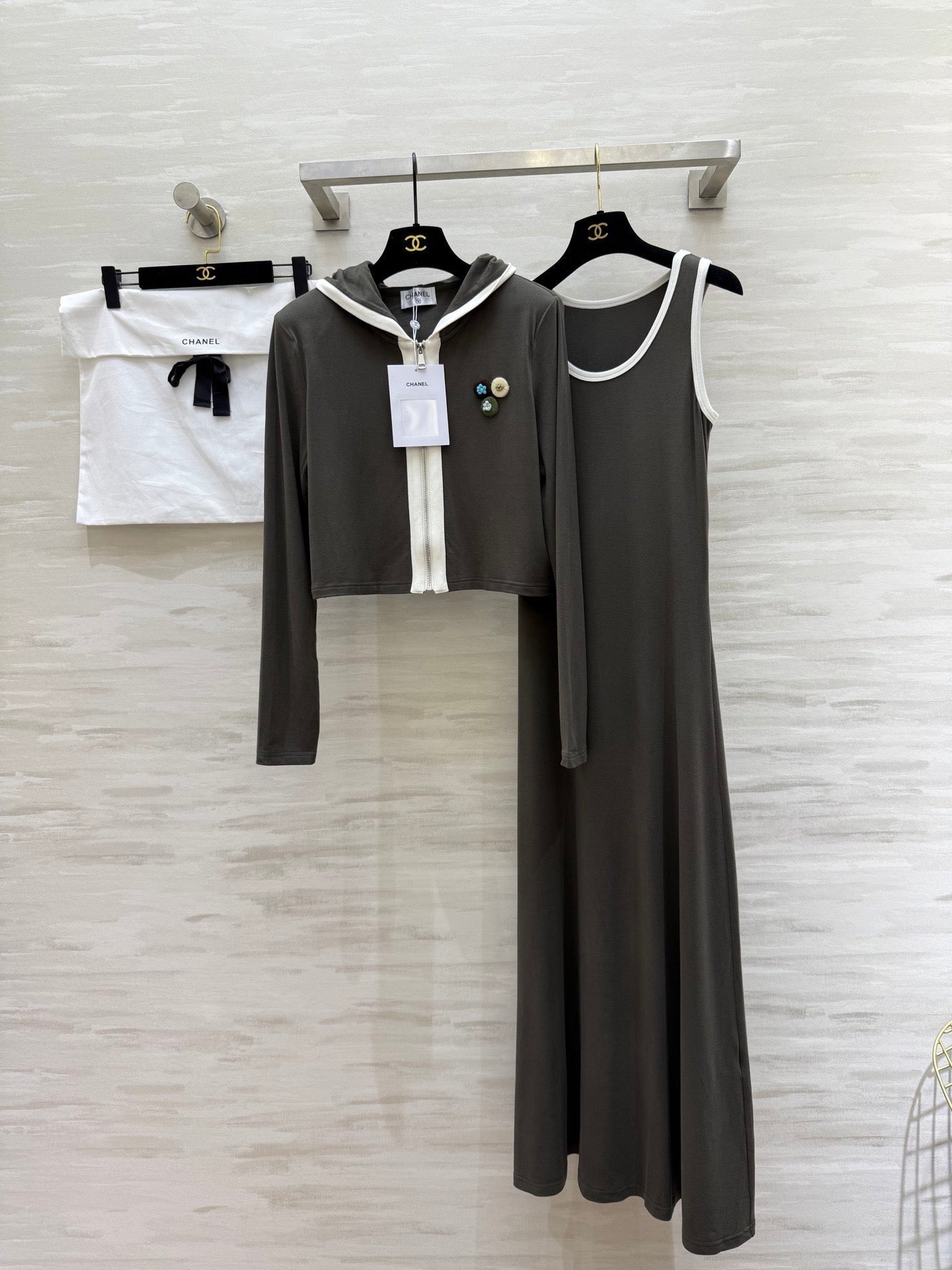 CHANEL 26S JACKET AND SLEEVELESS DRESS SET 960