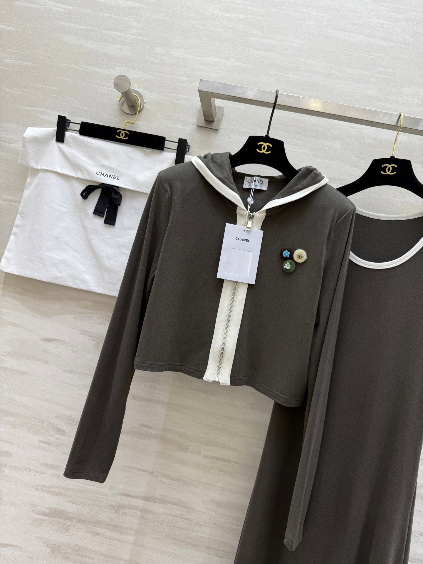 CHANEL 26S JACKET AND SLEEVELESS DRESS SET 960