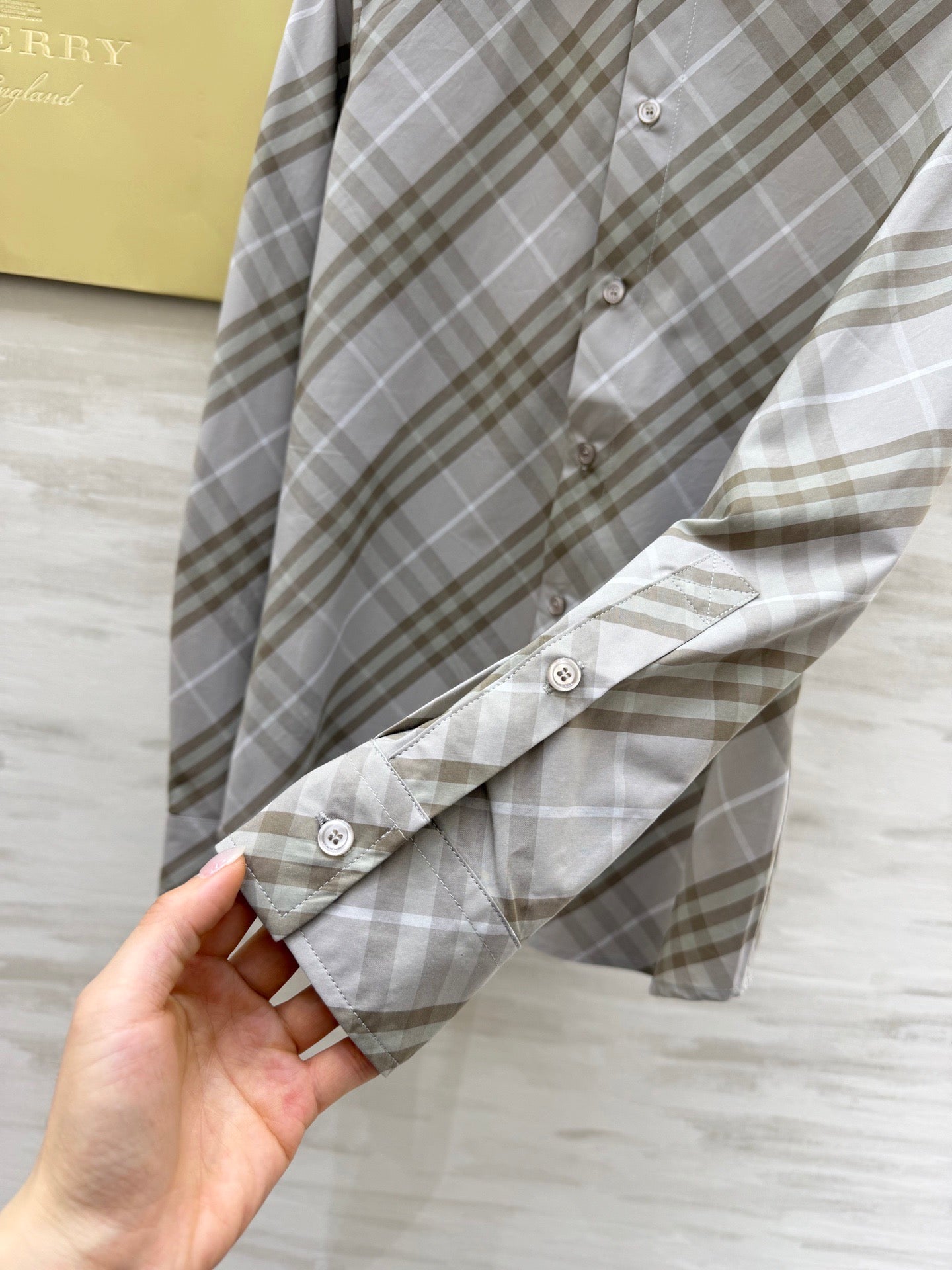 BURBERRY 26S SHIRT 402