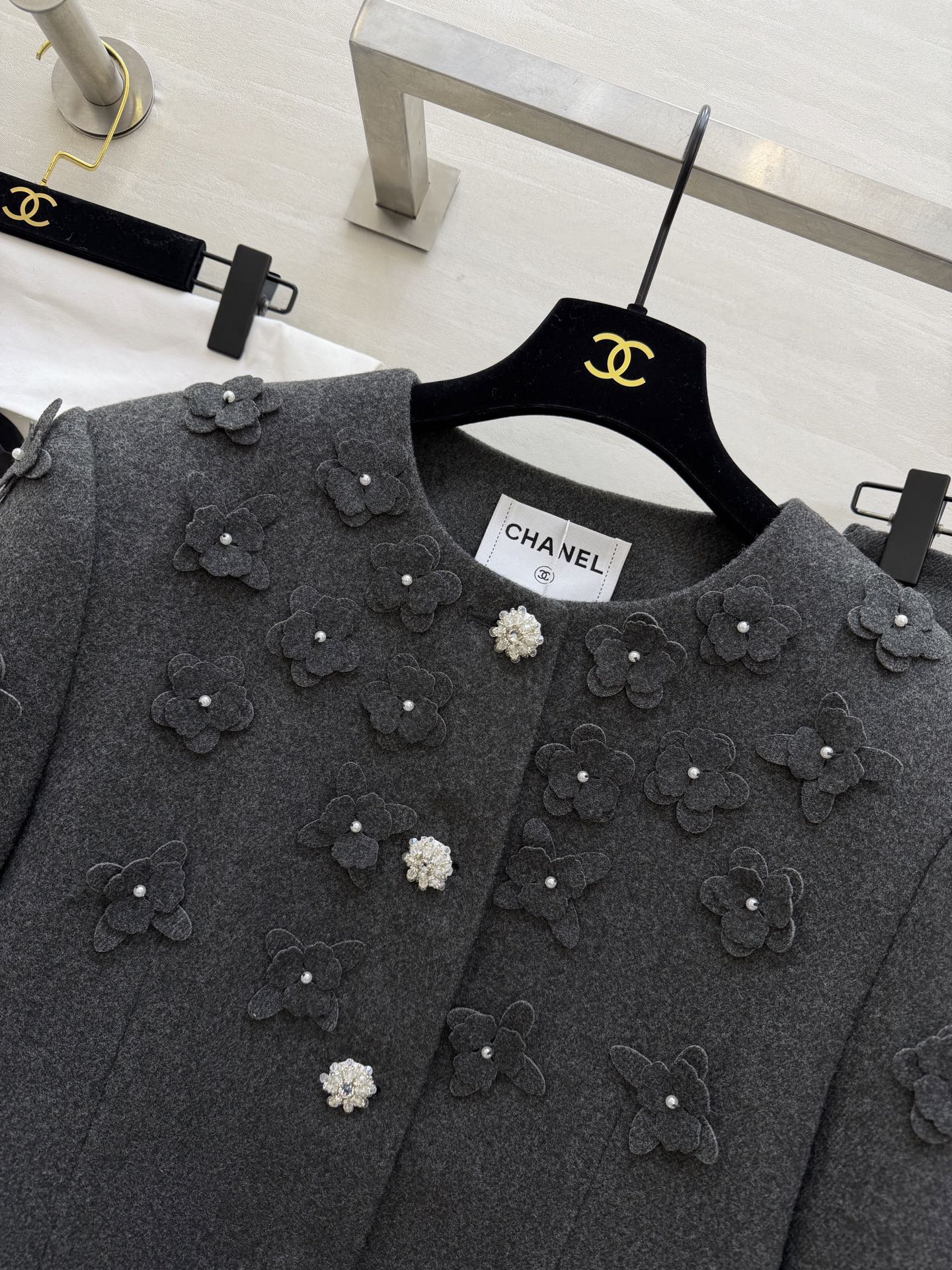 CHANEL 26S WOOL JACKET AND SKIRT SET 870