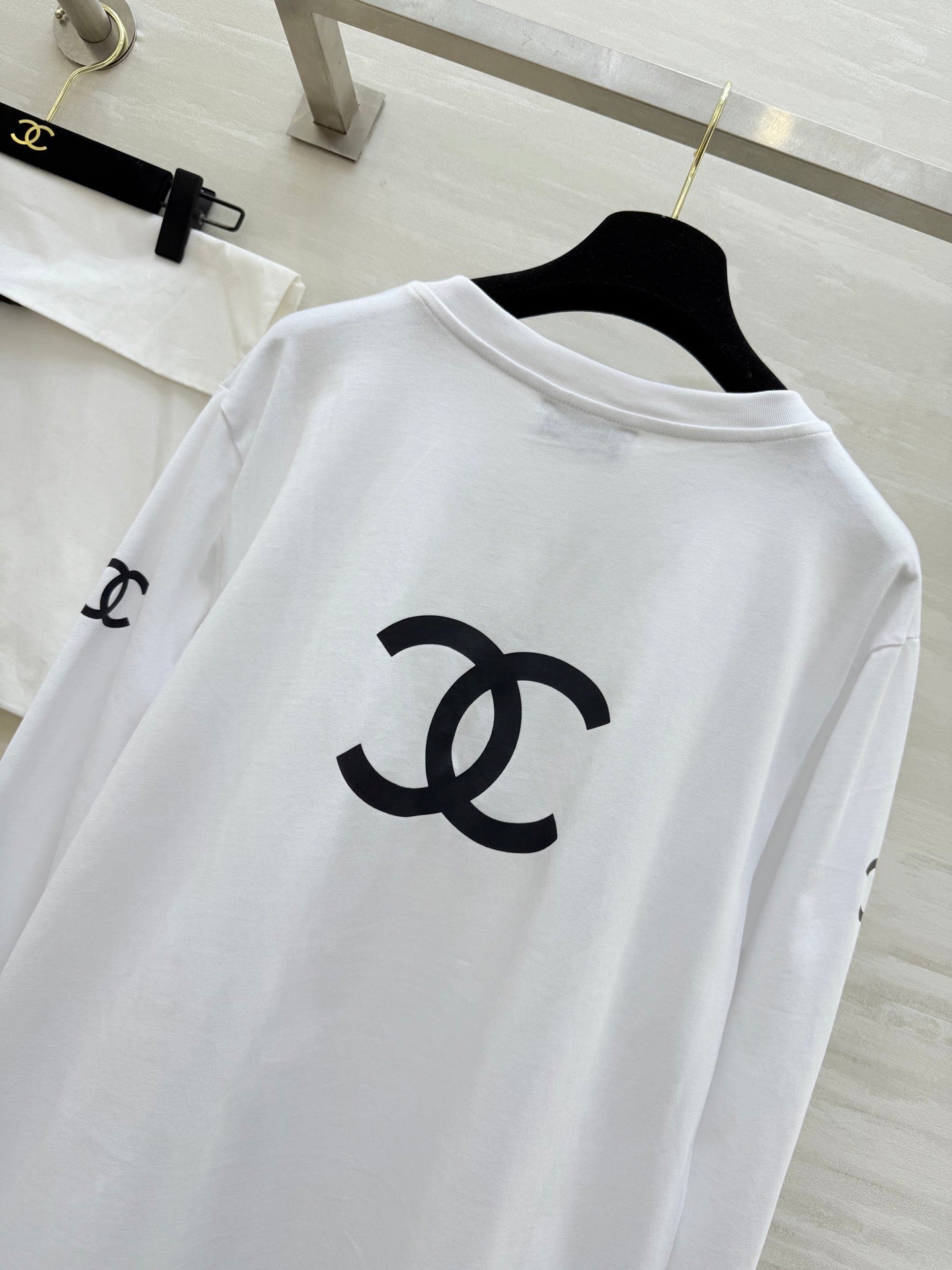 CHANEL 26S LONG-SLEEVE T-SHIRT 976