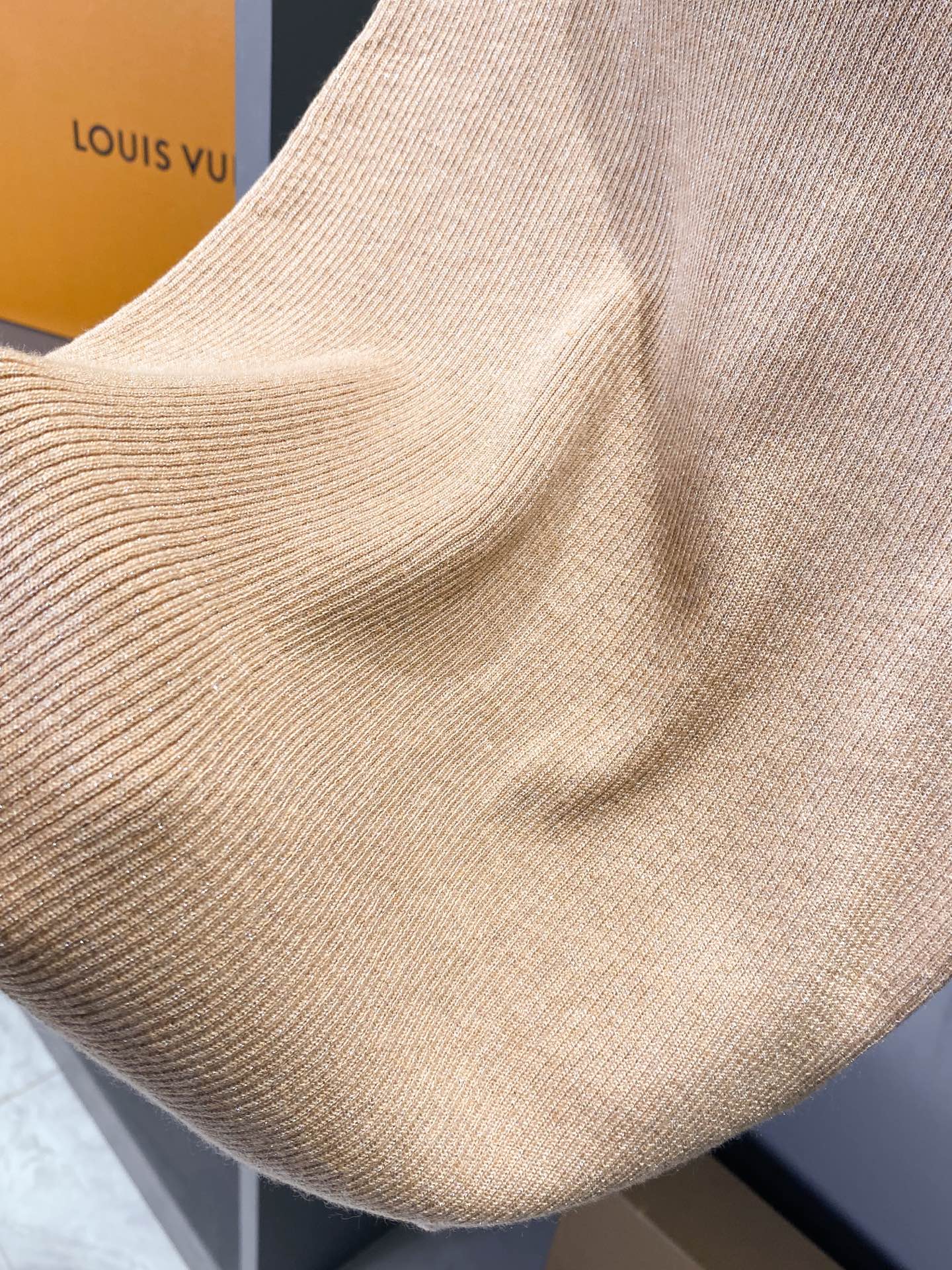 BURBERRY 26S SHORT-SLEEVE SWEATER 393