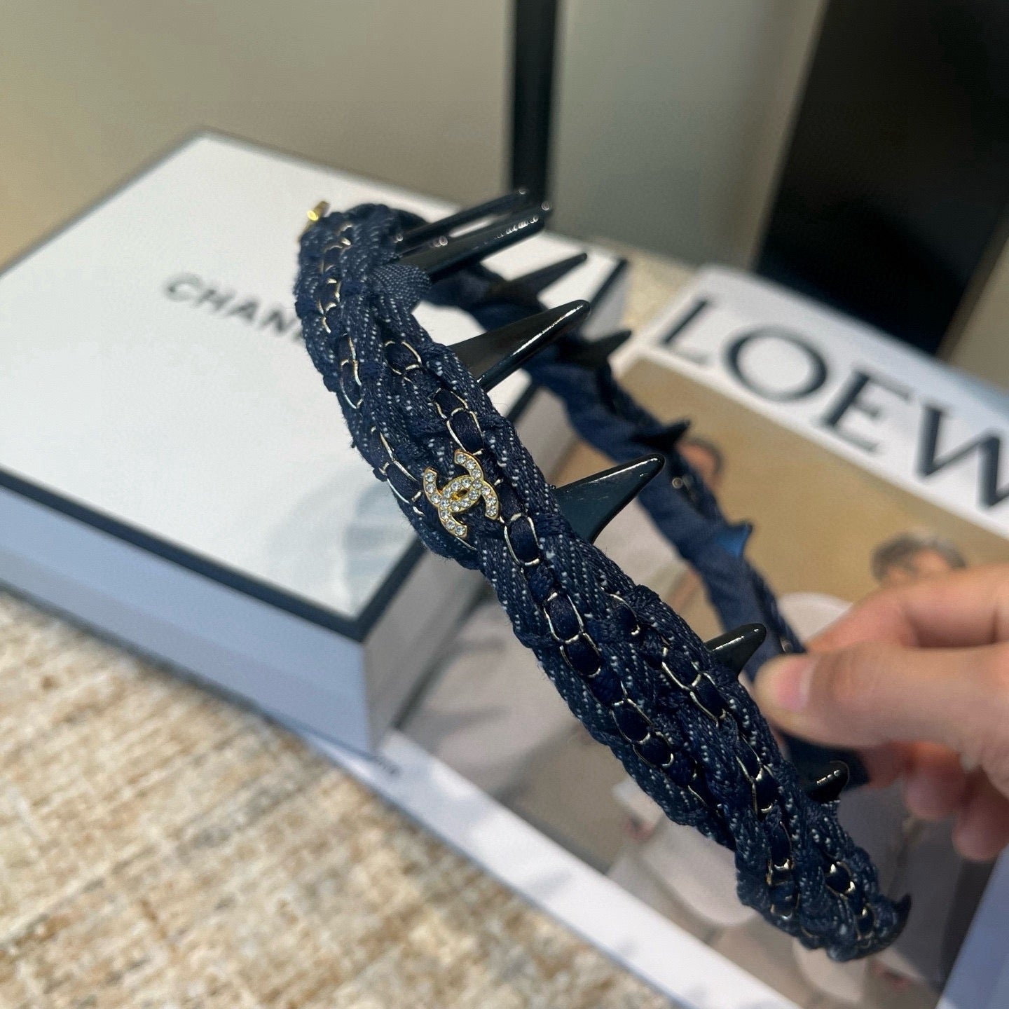 CHANEL 26S HEADBAND IN BLACK LACE FABRIC 505322
