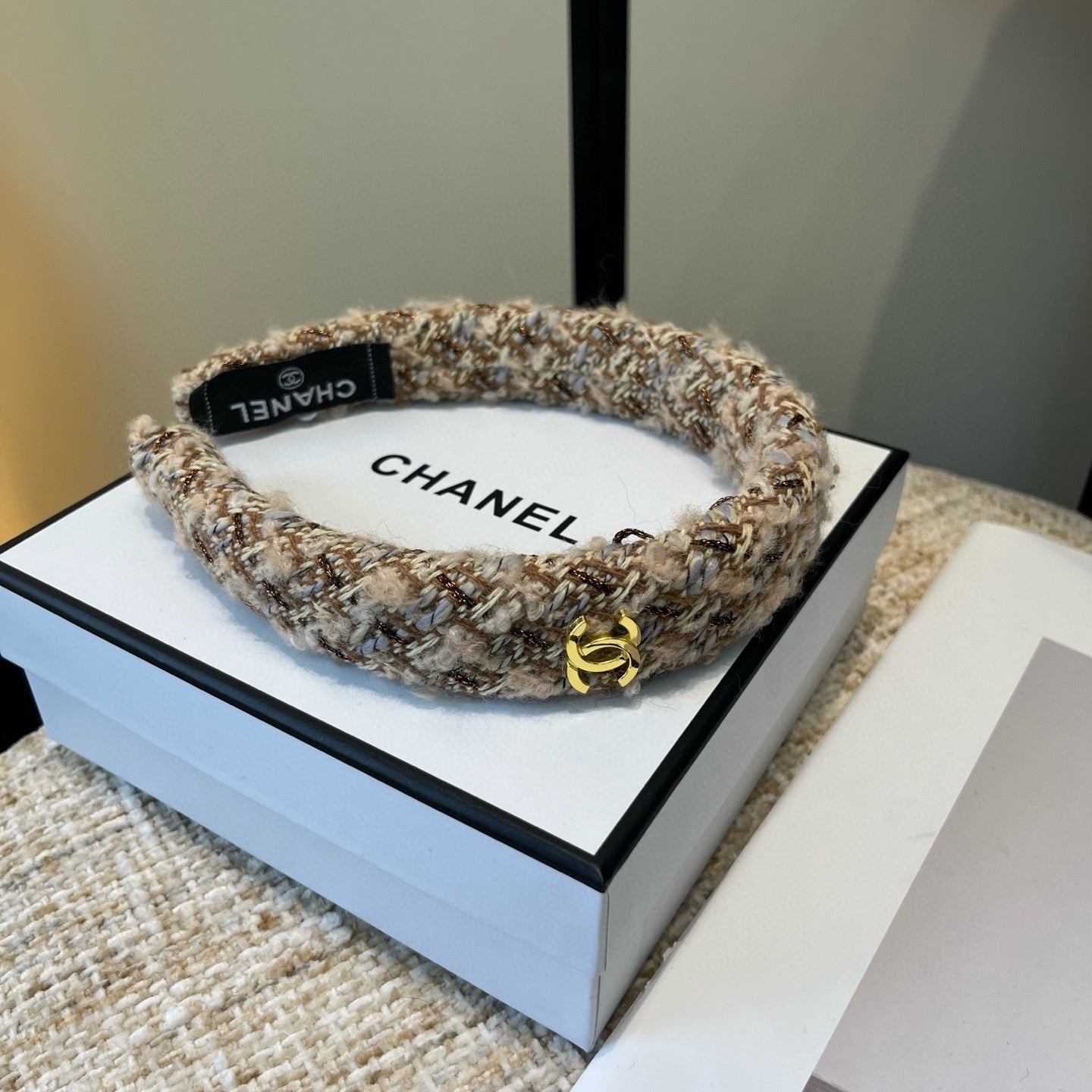 CHANEL 26S HEADBAND IN BEIGE AND BROWN TWEED 505321