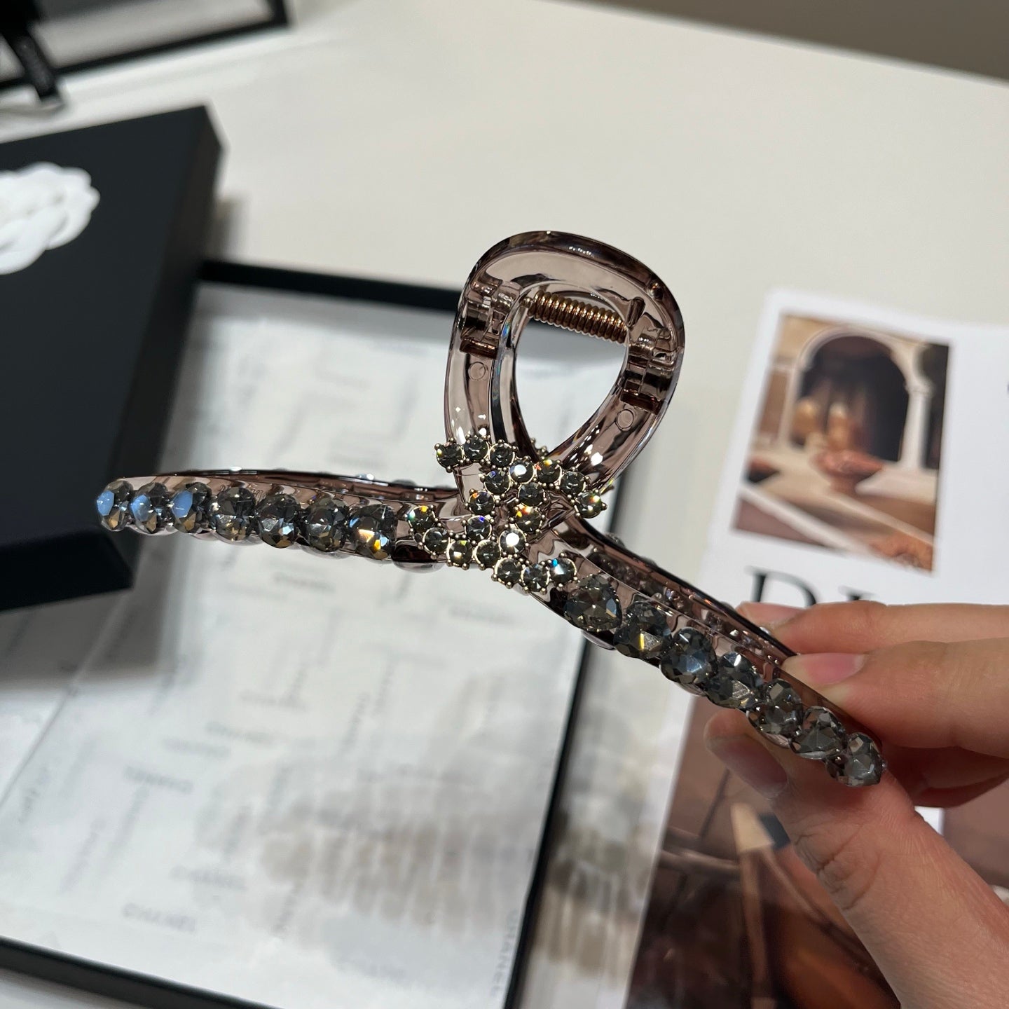 CHANEL 26S HAIR CLIP IN BROWN ACETATE 512121