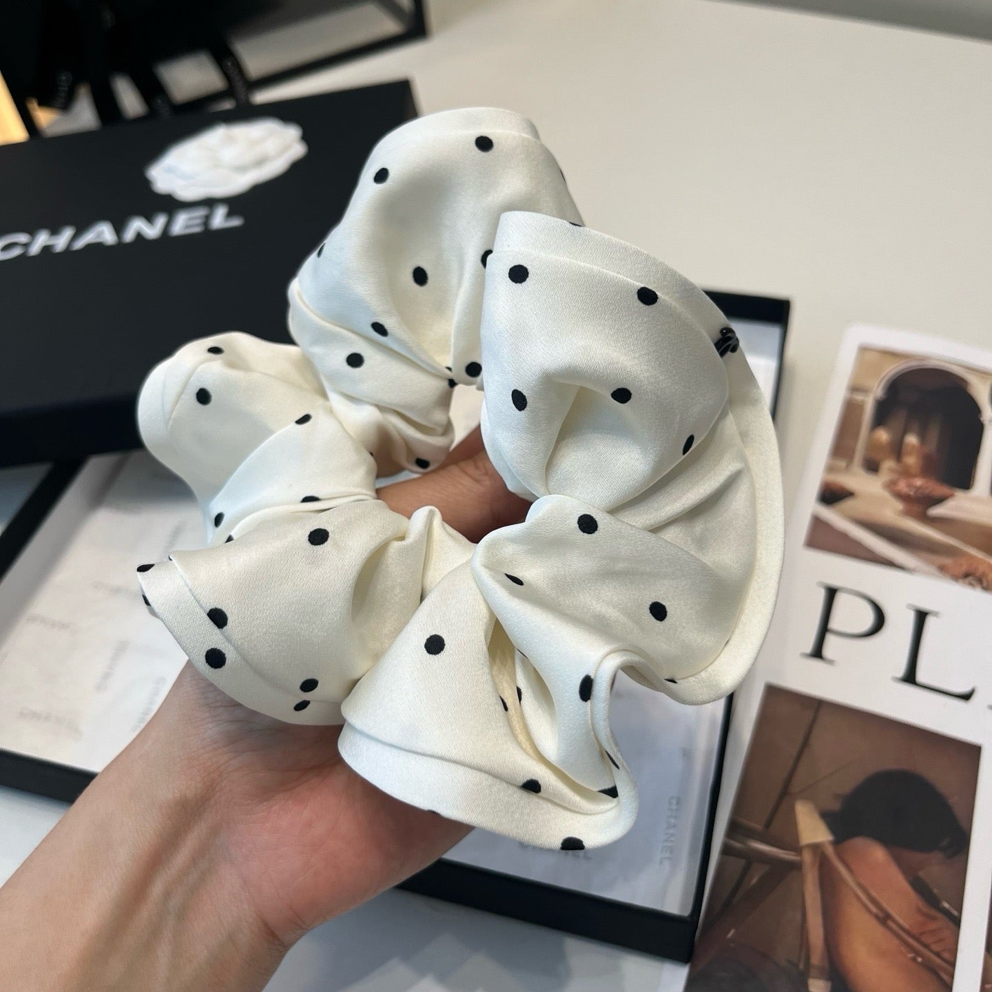 CHANEL 26S HAIR TIE IN BLACK WITH BEIGE POLKA DOT PATTERN 505326