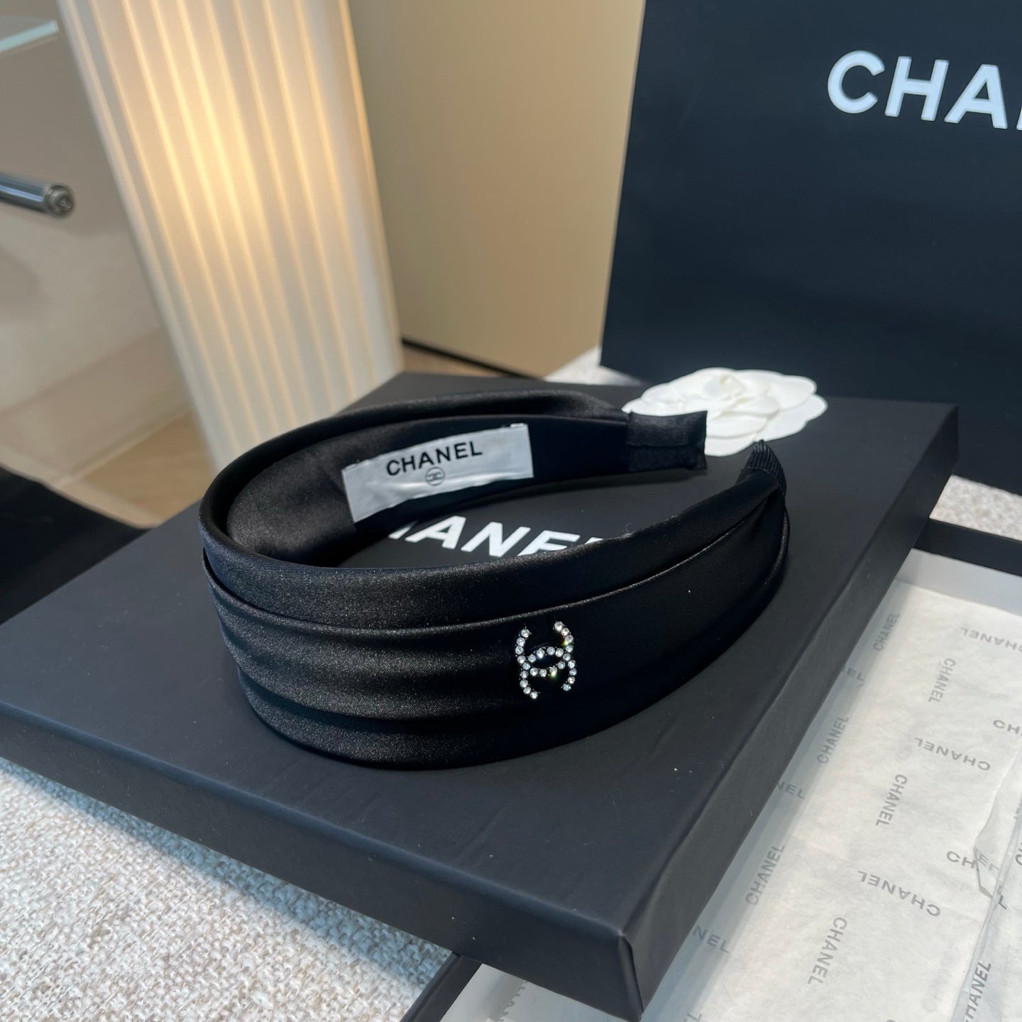 CHANEL 26S HEADBAND IN BLACK FABRIC 505331