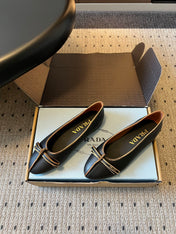 PRADA 26S POINTED TOE BOW FLATS IN BLACK CALFSKIN